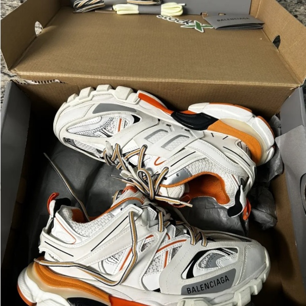 Balenciagas Track - Picture 3 of 3